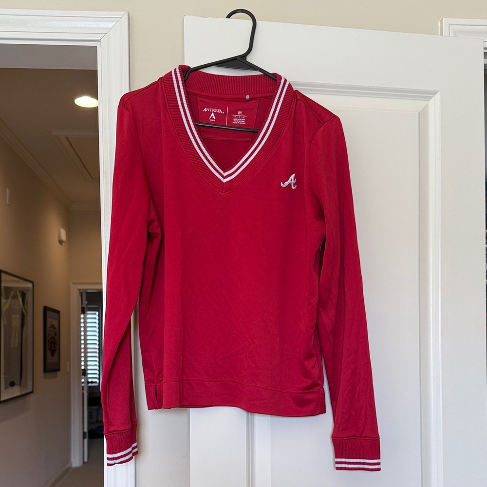 Atlanta Braves Antigua Red V-Neck Sweatshirt with White Trim